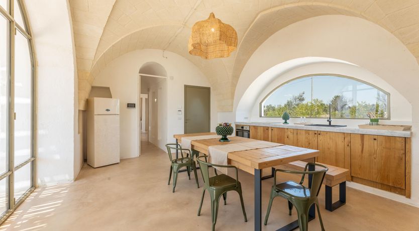 Photo of Barefoot Splendour