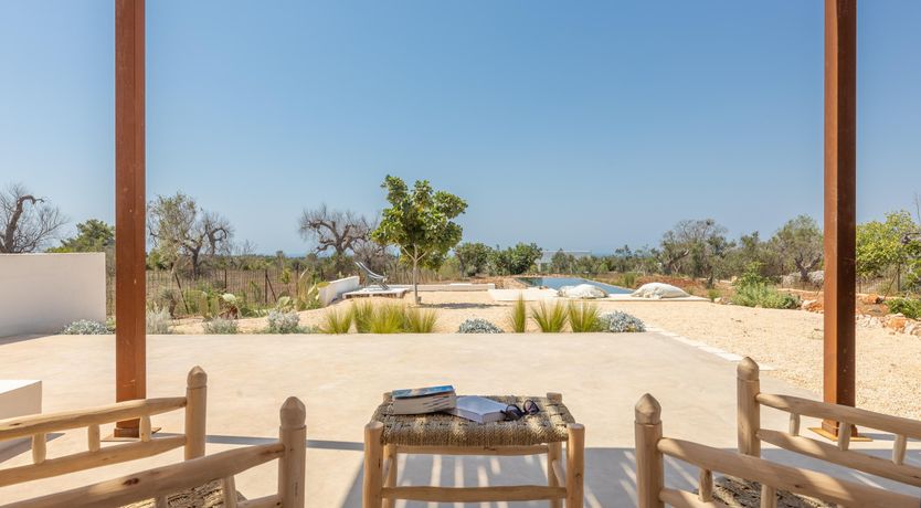 Photo of Barefoot Splendour