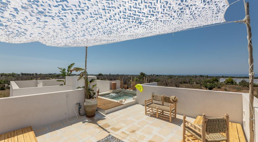 Photo of Barefoot Splendour