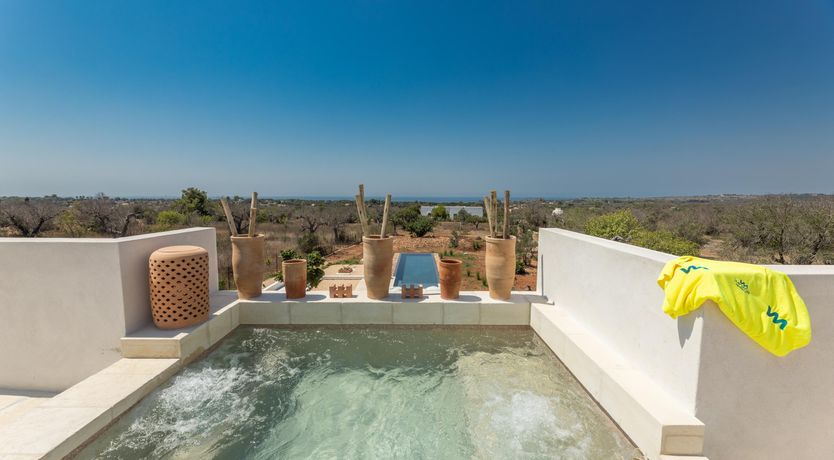 Photo of Barefoot Splendour