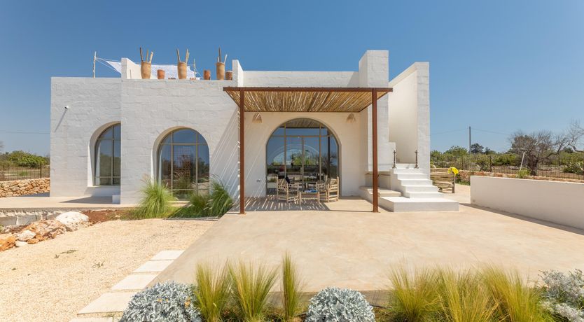 Photo of Barefoot Splendour