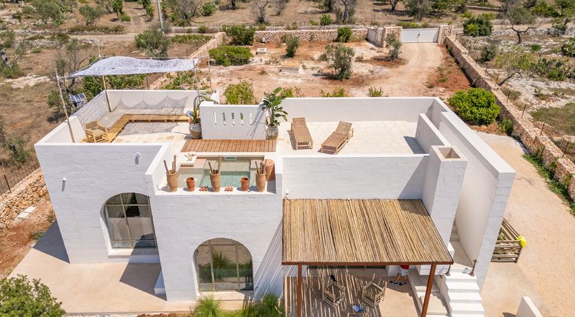 Photo of Barefoot Splendour