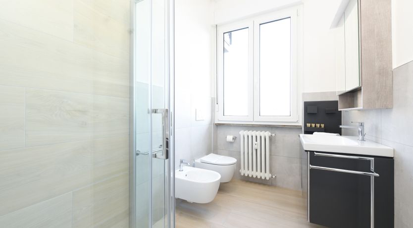 Photo of Lake Elegance