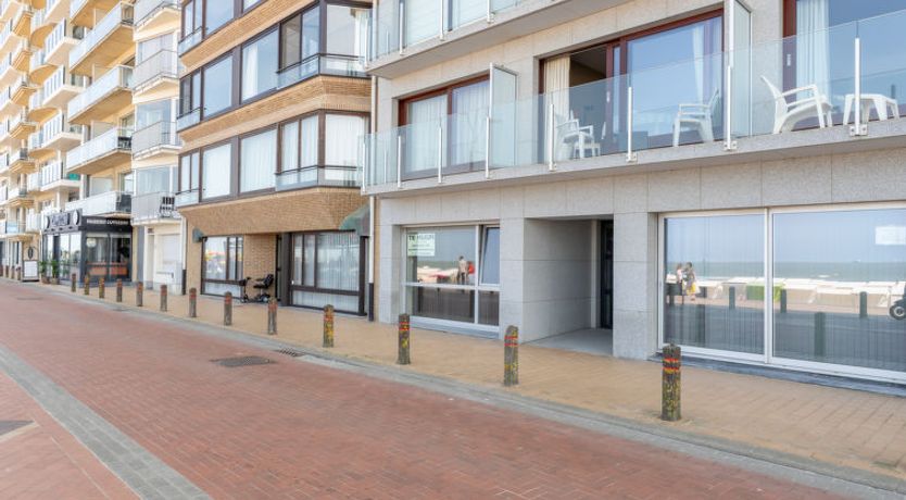 Photo of Westcliff I with seaview