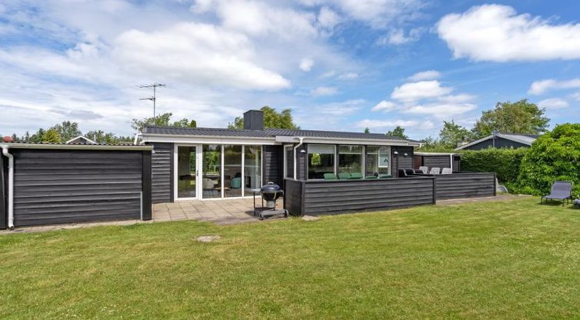 Photo of "Edel" - 650m from the sea