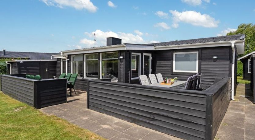 Photo of "Edel" - 650m from the sea