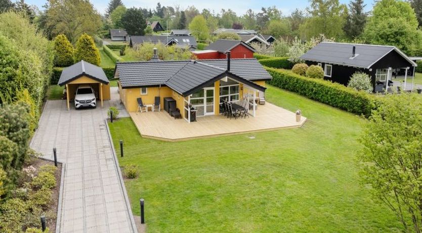 Photo of "Frederikke" - 875m from the sea