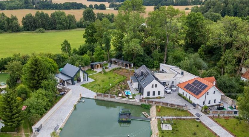 Photo of Luxury Retreat Resort