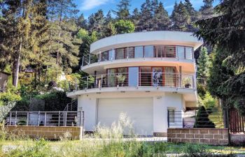 U Rybníka Holiday Home
