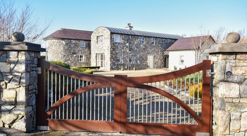 Photo of Mansion by the Connemara coast