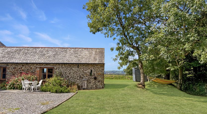 Photo of Widehay Barn, Mariansleigh