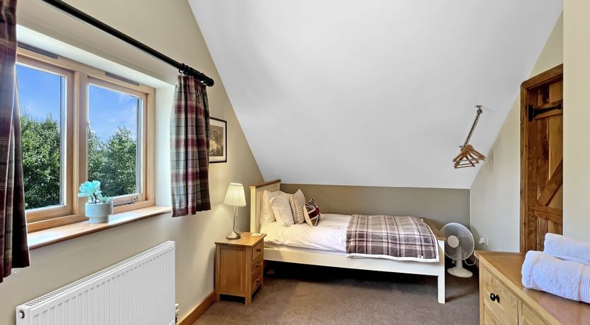 Photo of Widehay Barn, Mariansleigh