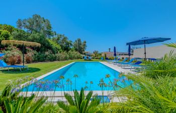 Suites Sunny Hill Apartment 2 Holiday Home