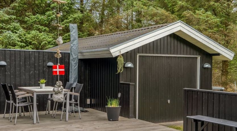 Photo of "Elba" - 2.5km from the sea