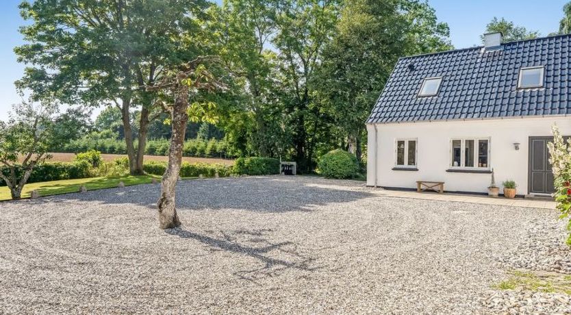 Photo of "Malin" - 1.4km to the fjord