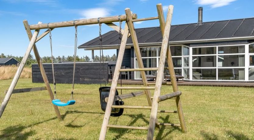 Photo of "Vaula" - 800m from the sea