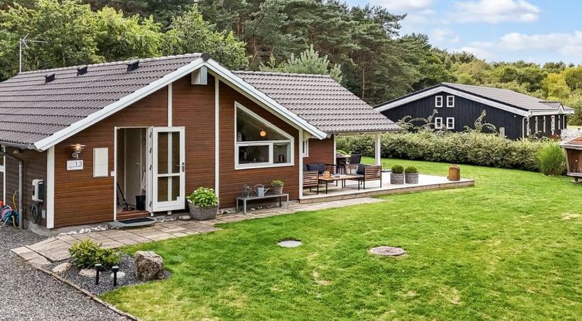 Photo of "Mieka" - 500m from the sea