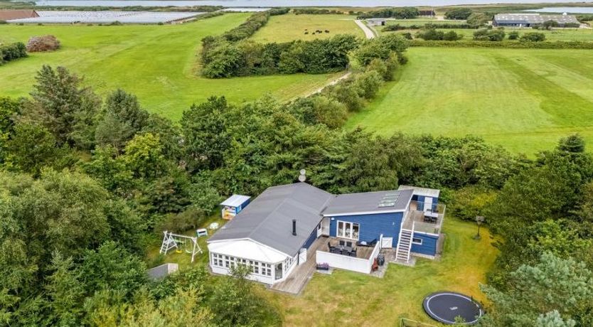 Photo of "Sami" - 600m to the fjord