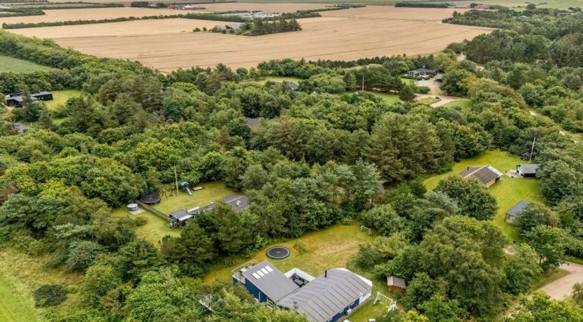 Photo of "Sami" - 600m to the fjord