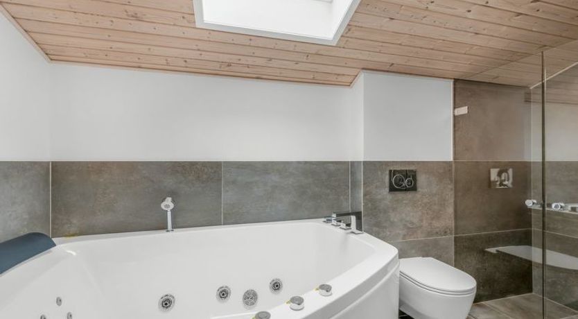 Photo of "Roland" - 200m to the fjord