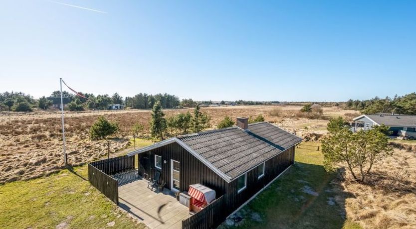 Photo of "Sinikka" - 900m from the sea