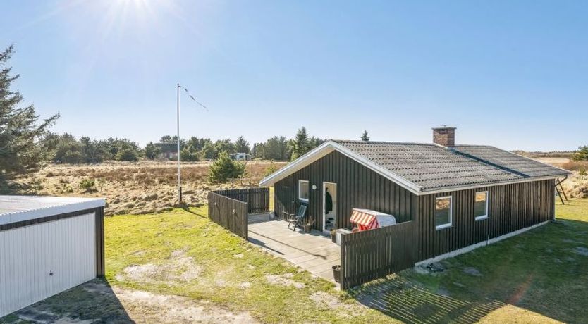 Photo of "Sinikka" - 900m from the sea