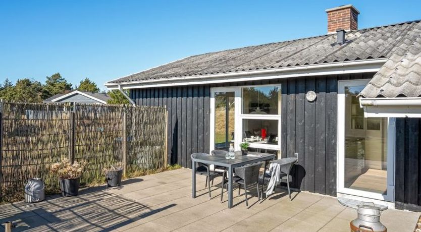 Photo of "Sinikka" - 900m from the sea