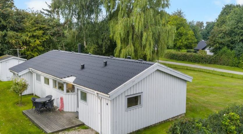 Photo of "Tanita" - 450m from the sea