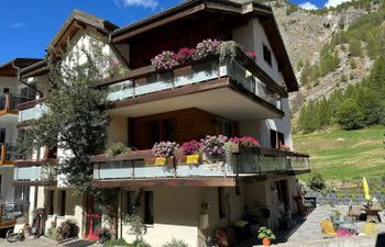 Alouette Holiday Home