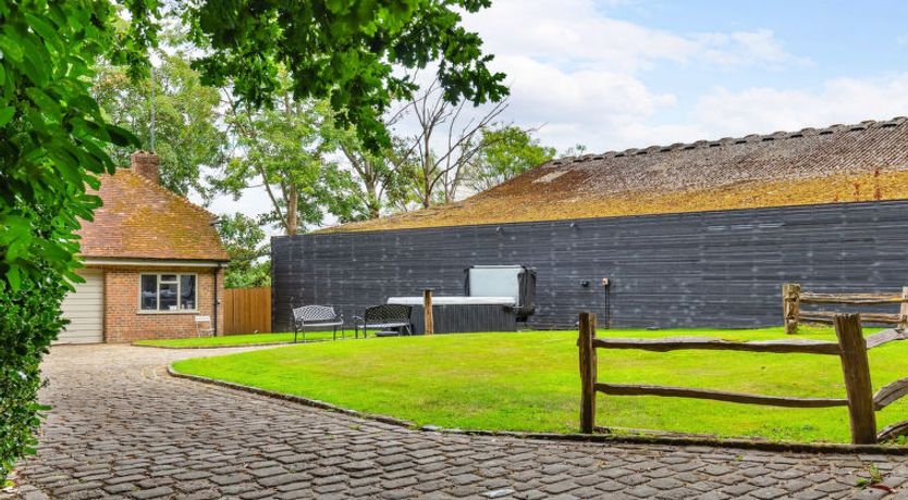 Photo of Sandhill Cottage with Hot Tub