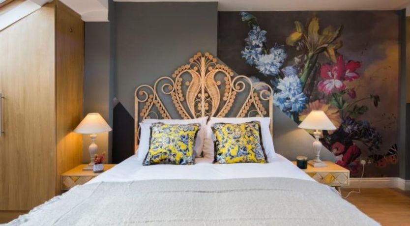 Photo of Lenna Gdns 2 Bed Apartment 3