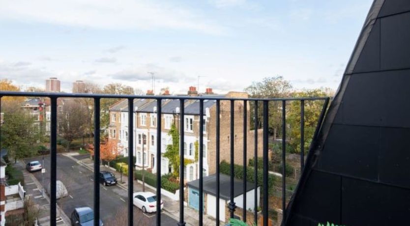 Photo of Lenna Gdns 2 Bed Apartment 3