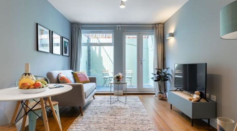 Photo of Lenna Gdns 1 Bed Apartment 2