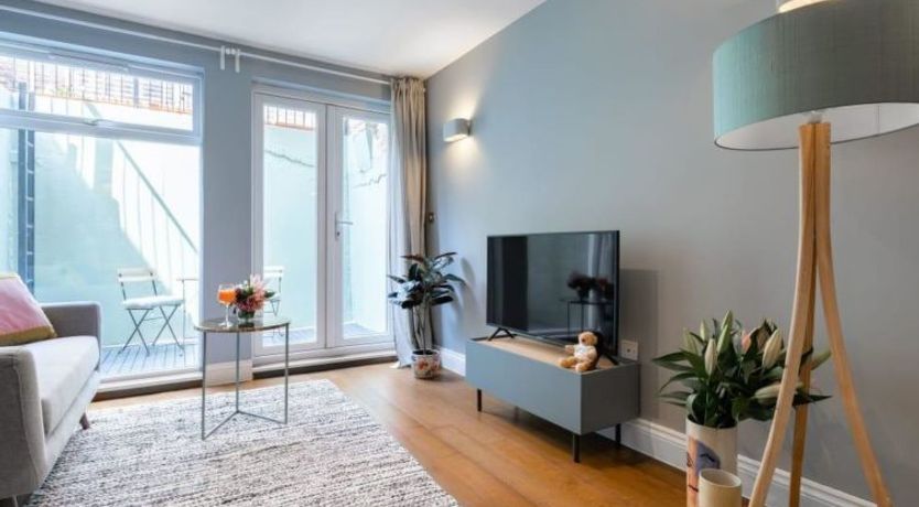 Photo of Lenna Gdns 1 Bed Apartment 2