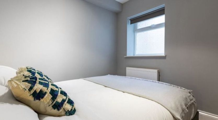 Photo of Lenna Gdns 1 Bed Apartment 2