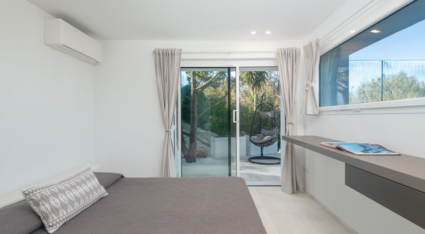 Photo of The Ocean Jewel