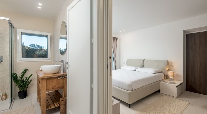 Photo of The Ocean Jewel