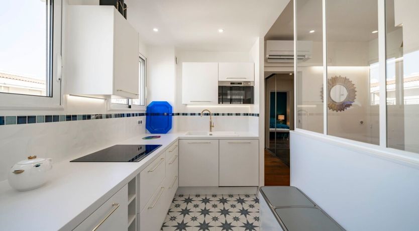 Photo of Cannes Light