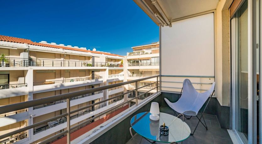 Photo of Cannes Light