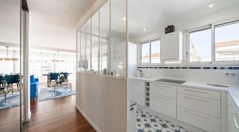 Photo of Cannes Light