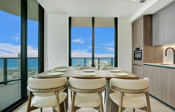 Atlantic Ocean Elegance Holiday Home