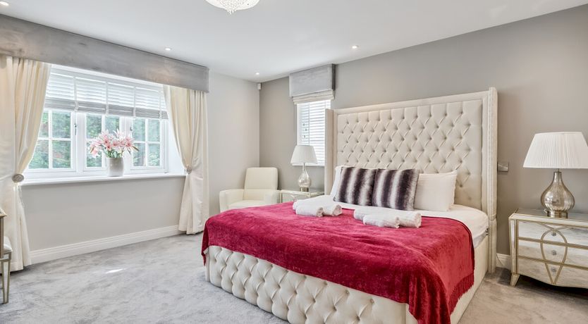 Photo of The Lily Rose