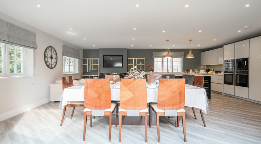 Photo of The Lily Rose