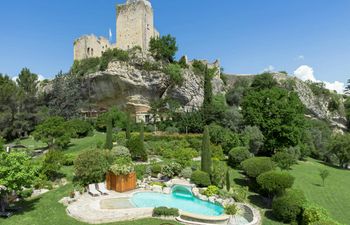 Roman Vista Holiday Home