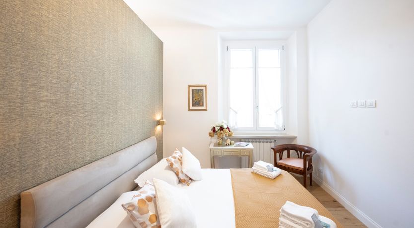 Photo of Golden Echo