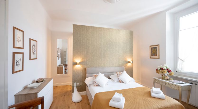 Photo of Golden Echo