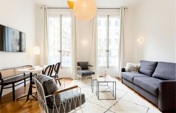 Elegant Path Holiday Home
