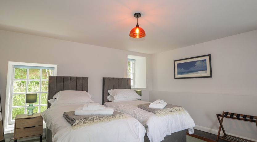 Photo of The Western Moon