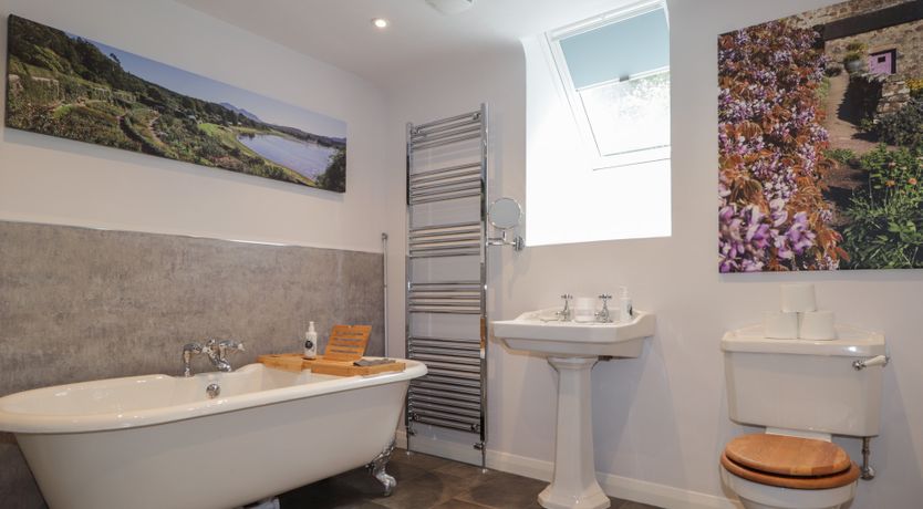 Photo of The Western Moon