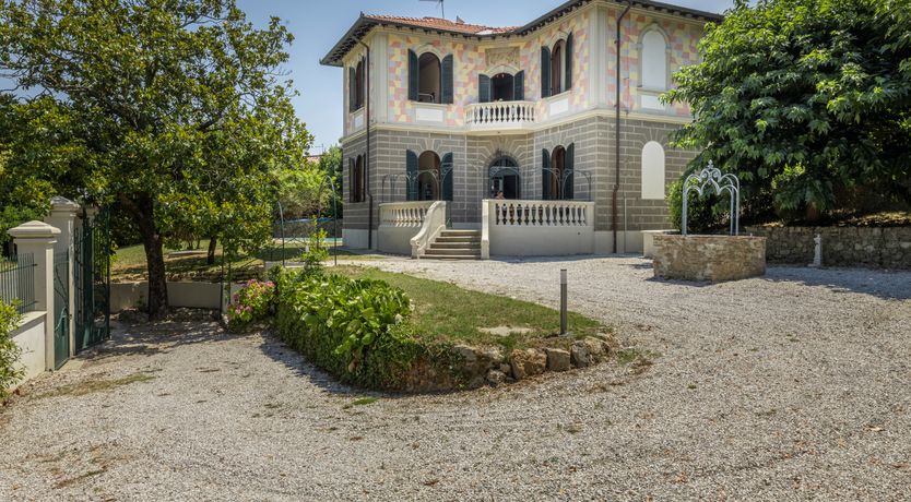 Photo of Rustic View